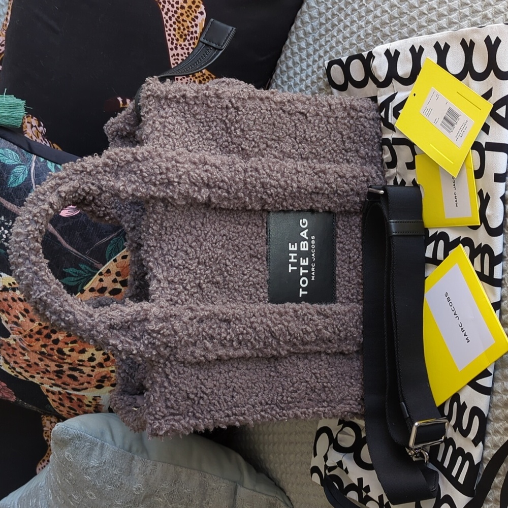⚡ FLASH SALE - Marc Jacobs The Teddy 🧸 Tote Bag